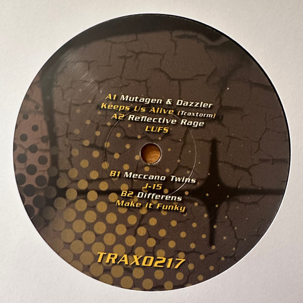Traxtorm Re-Connection back label