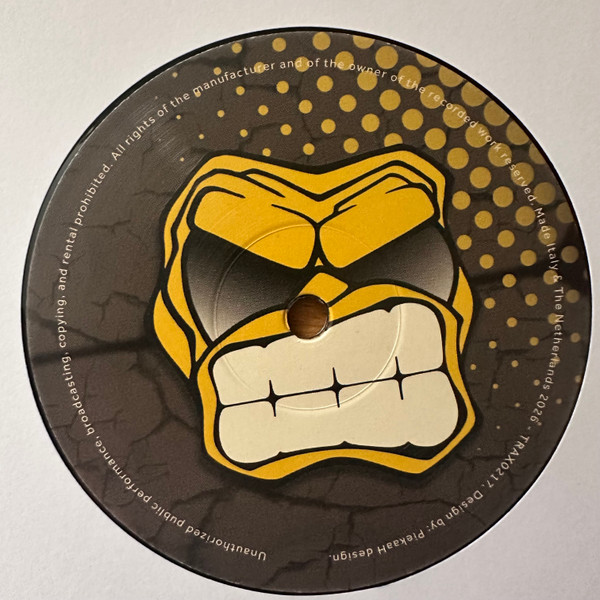 Traxtorm Re-Connection front label