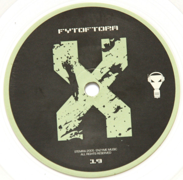 Dissimulation / Fytoftora back label