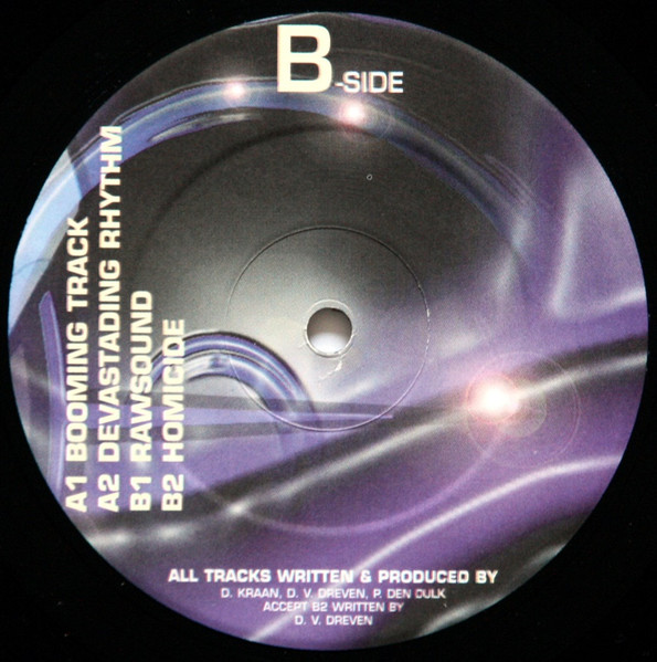 Booming Track back label