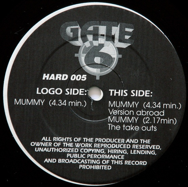 Mummy front label