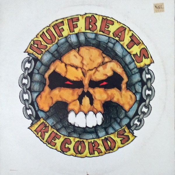 Geeviz & Buzzhead back cover