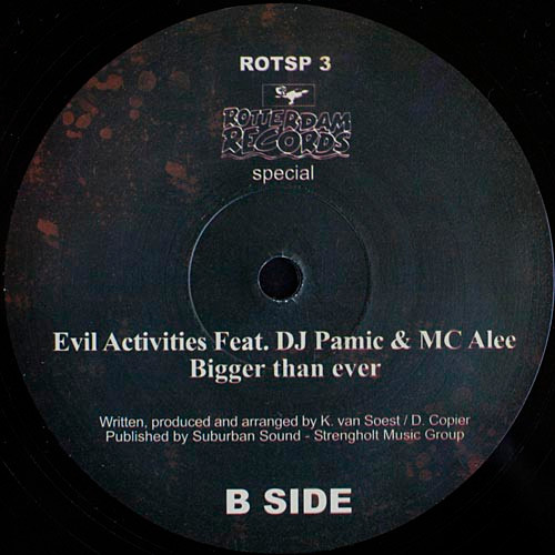 A Nightmare In Rotterdam - The Legend Returns (The Official Anthems) back label