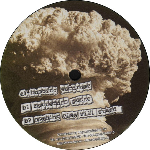 Bombing Eardrumz back label