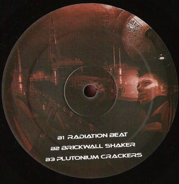 Plutonium Crackers back label