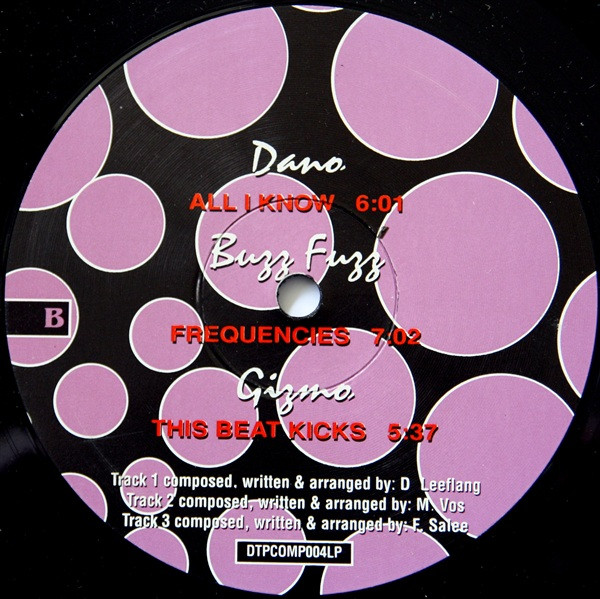 X S 4 All back label